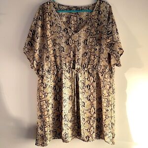 🆕 EXPRESS SNAKE SKIN PATTERNED WOMEN TOPS SIZE L